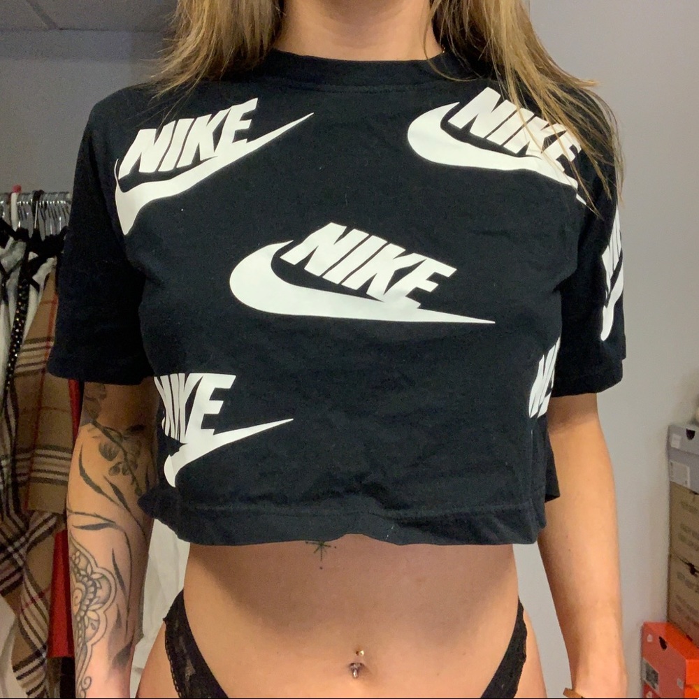 🦋Nike Crop🦋